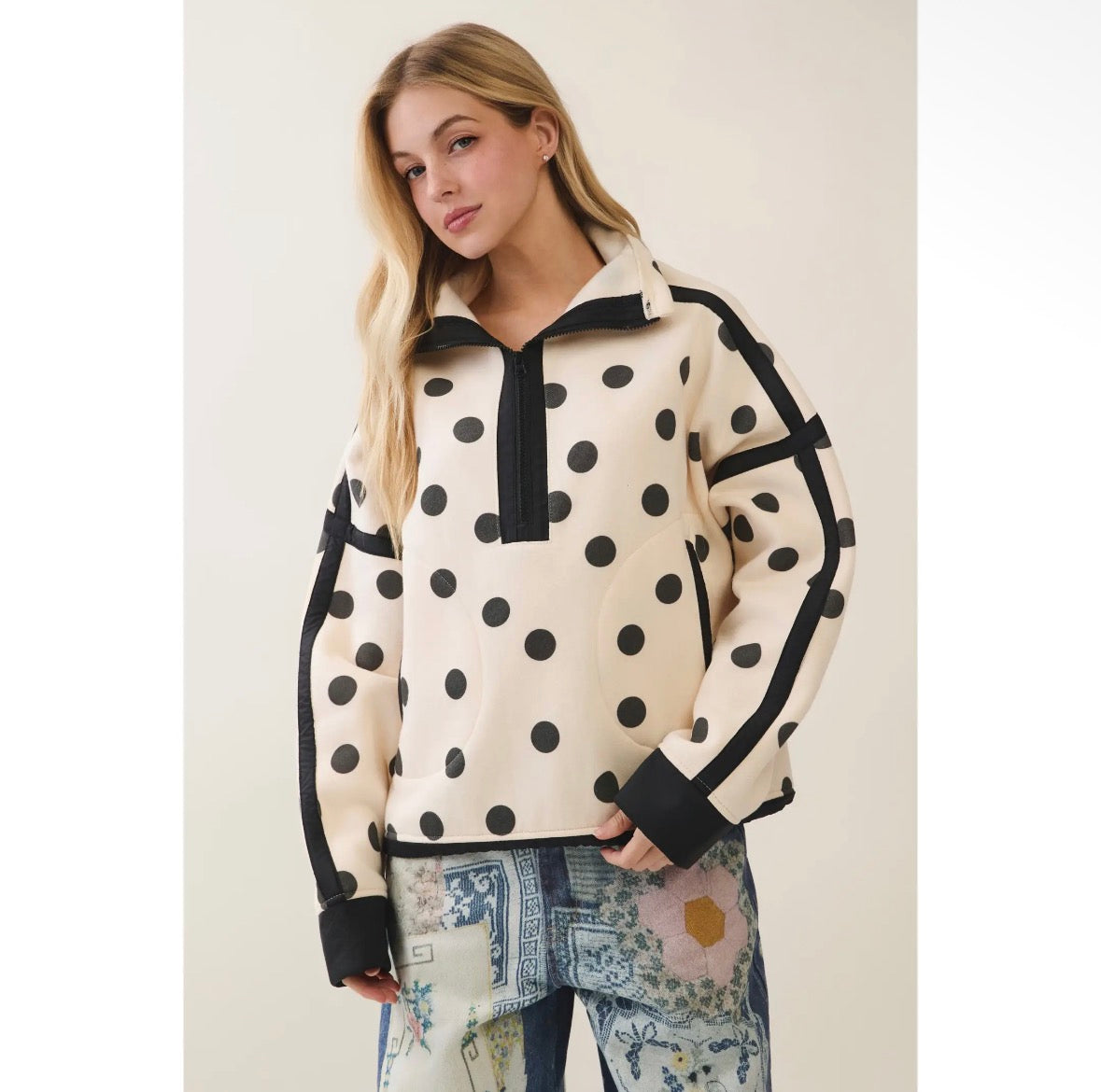 Polka Dot Contrast Pull Over